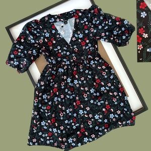 Monki- Pufft Sleeves Dress